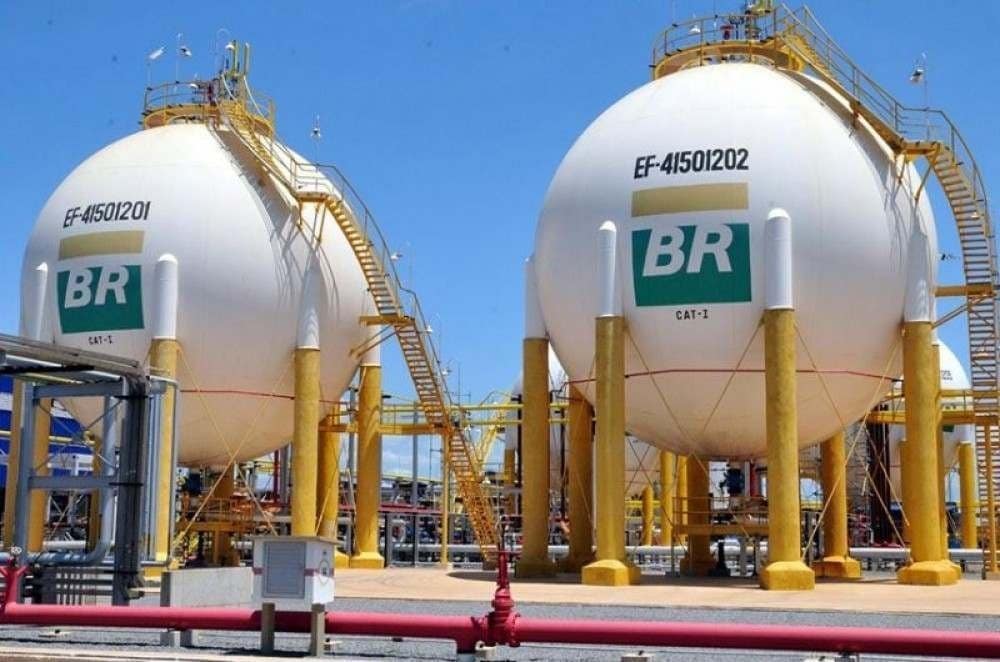 Na custa do consumidor Petrobras anuncia lucro de R$ 44 bilhões no primeiro trimestre de 2022