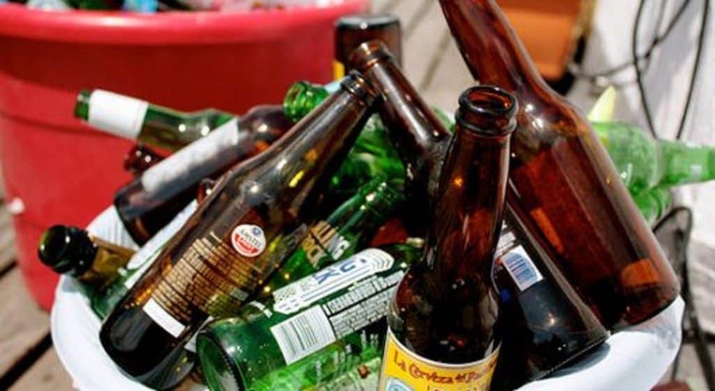Projeto de Lei torna obrigatória coleta e destinação final de garrafas long neck