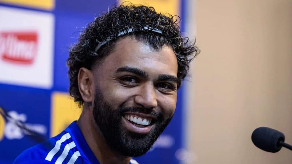 Gabigol aposta em permanência do Santos e vê Flamengo campeão da Libertadores