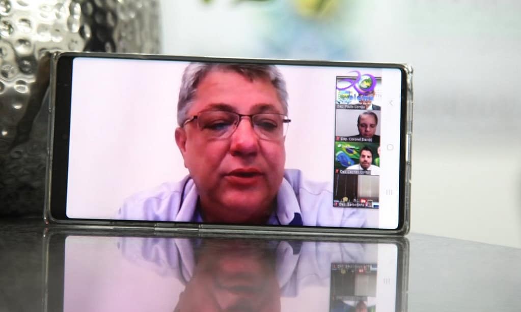 Aprovado em primeira votação, projeto que proíbe consignado com aposentados por telefone 2 evander mais social