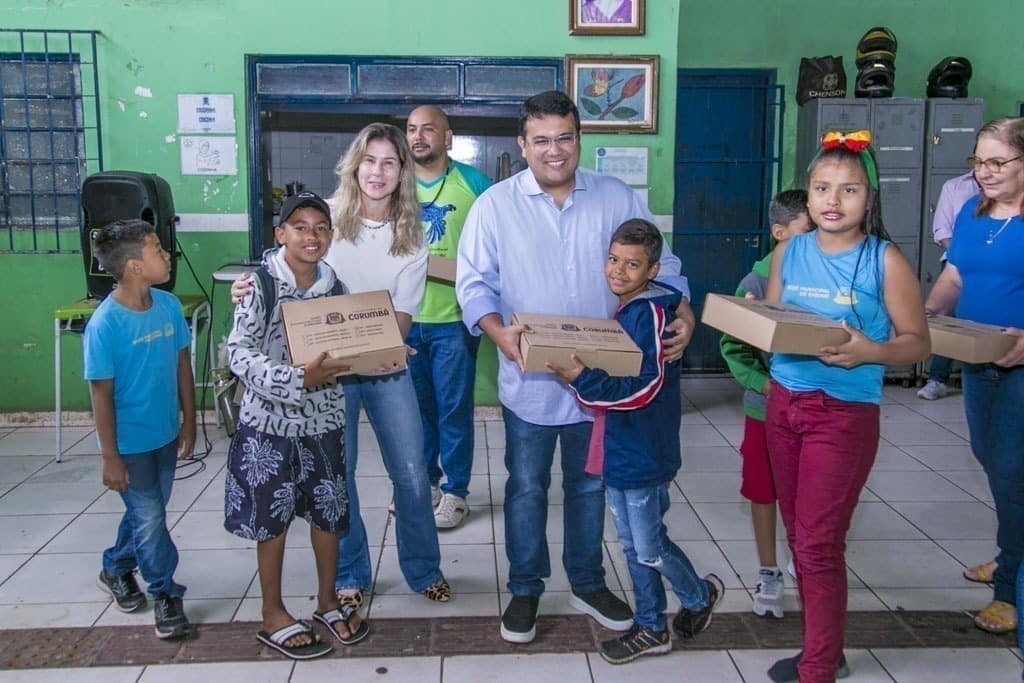 Corumbá inicia entrega de kits escolares a mais de 16 mil alunos da rede municipal