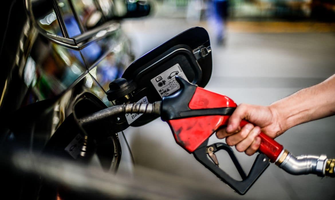 Petrobras anuncia redução no preço do diesel e gasolina nesta quarta-feira