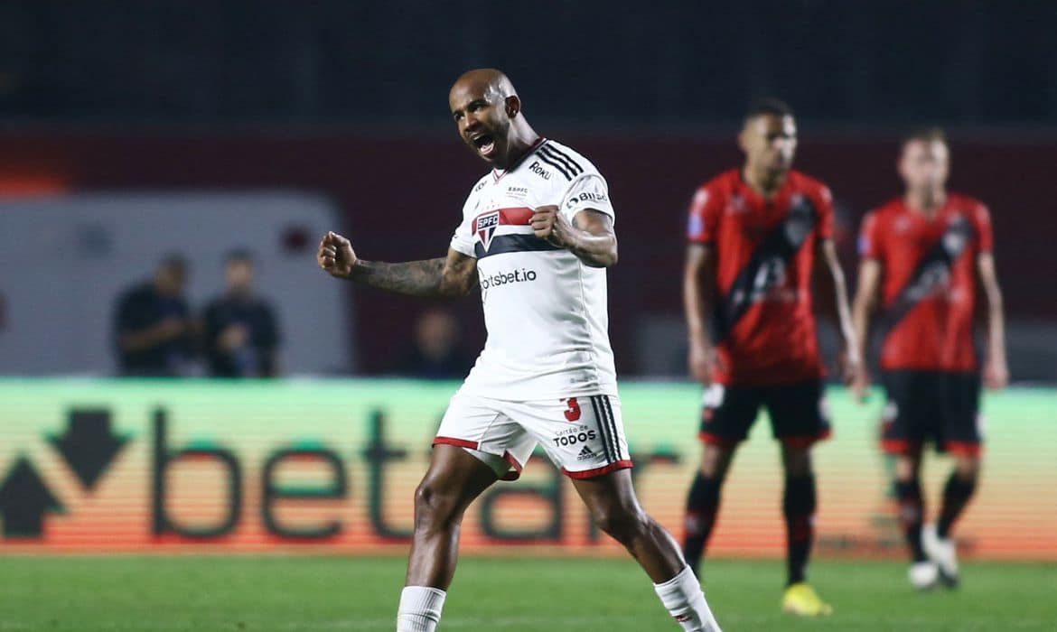 São Paulo derrota Atlético nos pênaltis e chega à final da Copa Sul-Americana