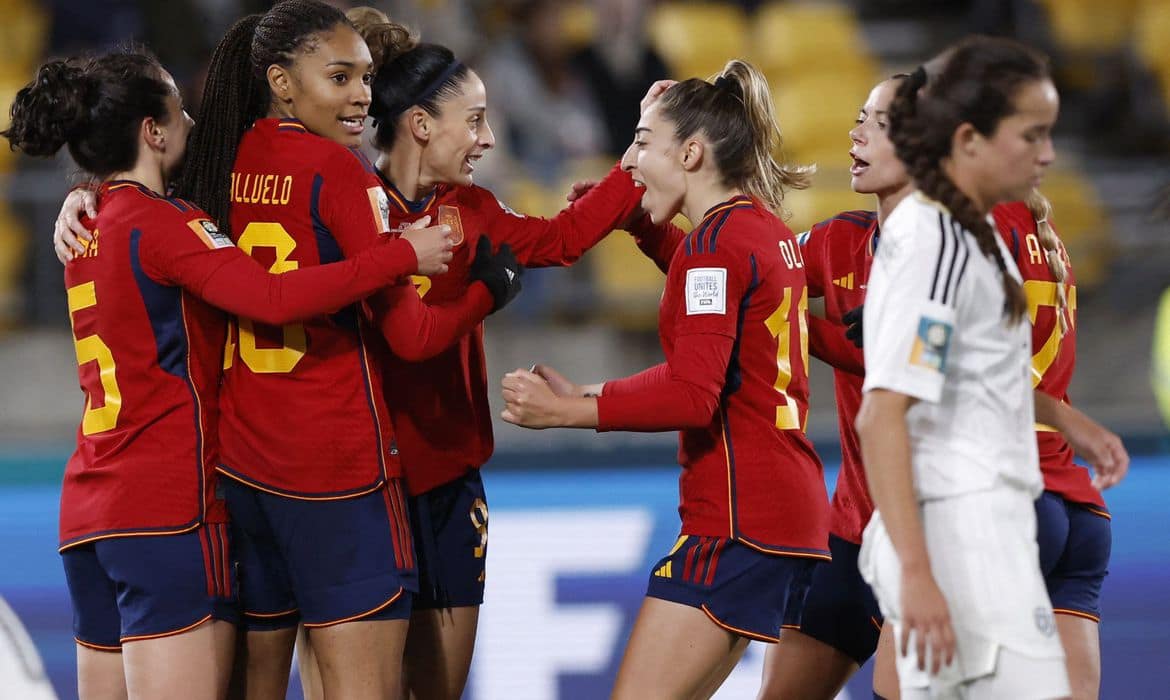 Espanha e Suíça vencem na estreia da Copa do Mundo Feminina
