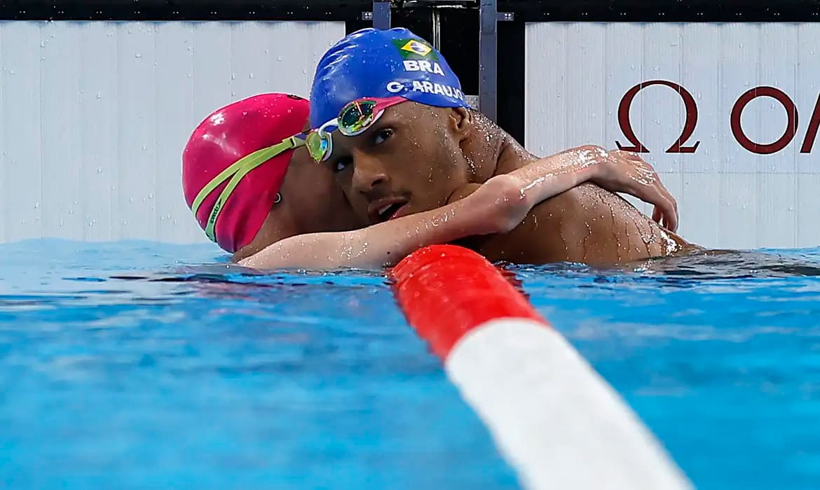 Nadador Gabriel Araújo conquista 1º ouro do Brasil na Paralimpíada