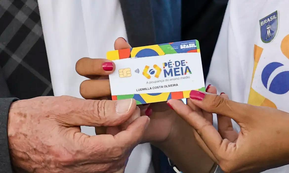 Pagamento da 2ª parcela do Pé-de-Meia 2025 começa nesta quarta-feira