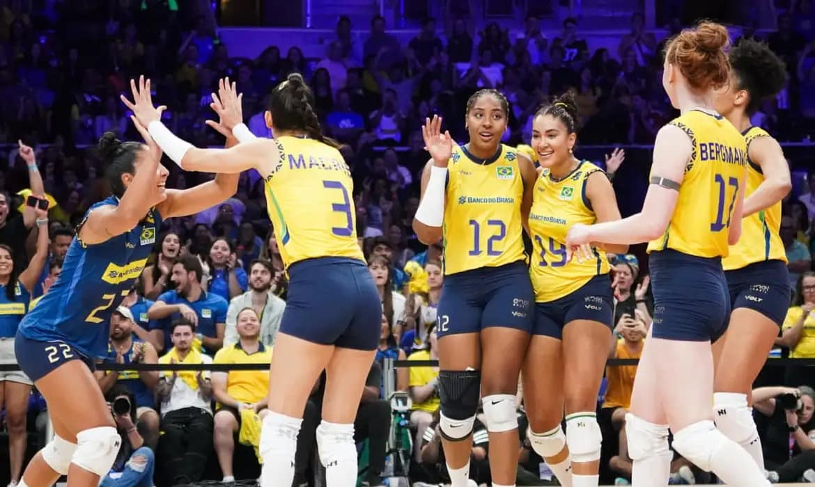 Brasil vence os EUA e segue invicto na Liga das Nações de Vôlei