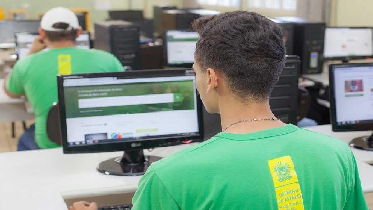Lei cria programa de fomento à alfabetização nas redes públicas de ensino