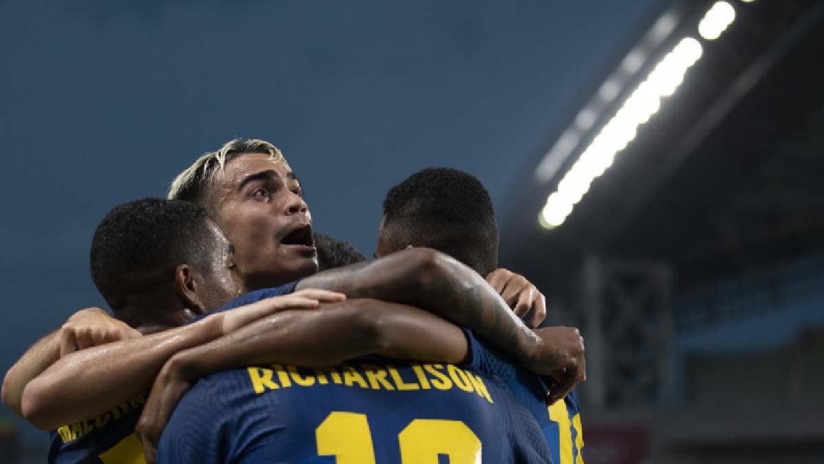 Com 2 gols de Richarlison Brasil vence Arábia Saudita e avança para às quartas de final