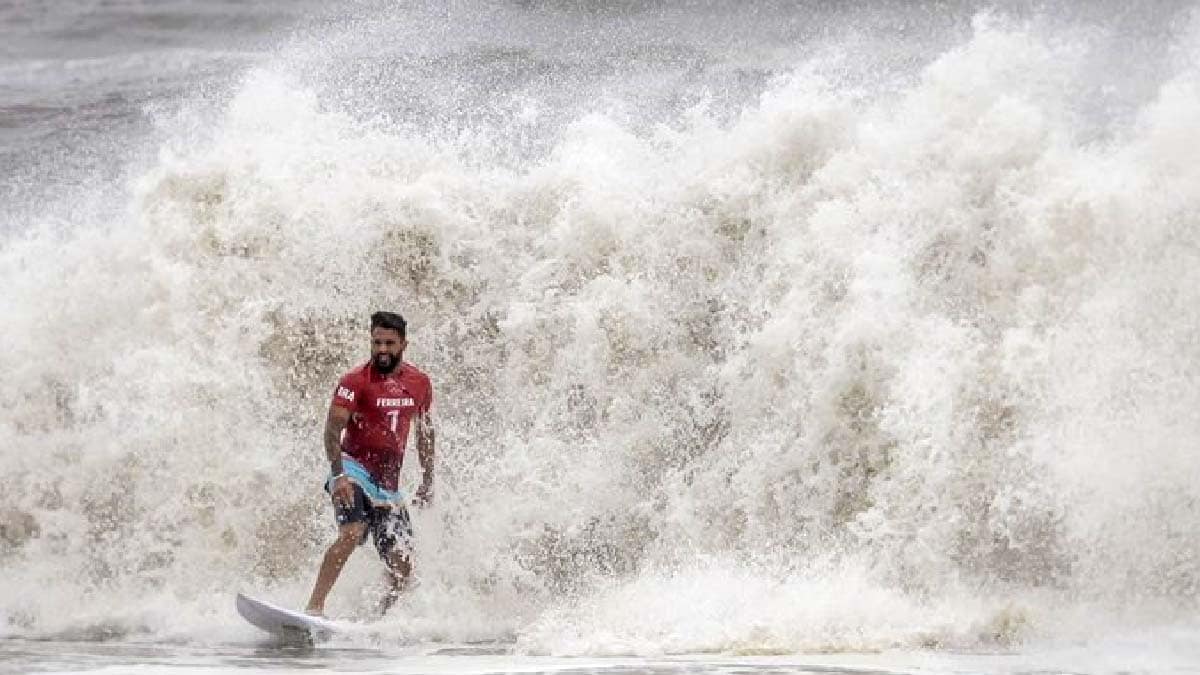 Surfista Ítalo Ferreira vence e garante primeiro Ouro do Brasil nas Olimpíadas