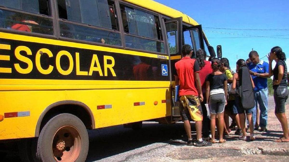 MPMS recomenda troca de ônibus escolares em Ladário por problemas de segurança