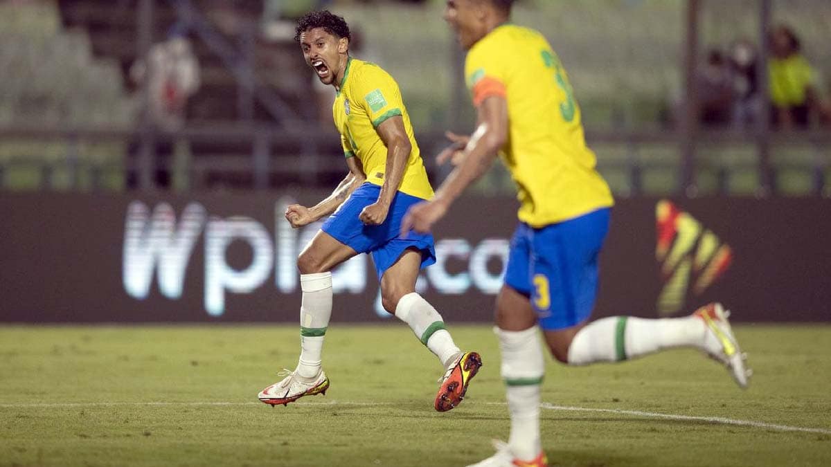 Brasil joga mal, mas vence Venezuela nas Eliminatórias