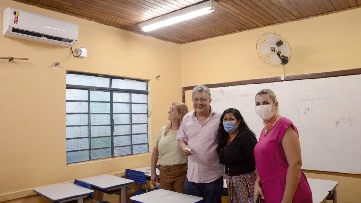 Com emenda parlamentar de Evander, Escola Rotary Club climatiza 100% das salas de aula