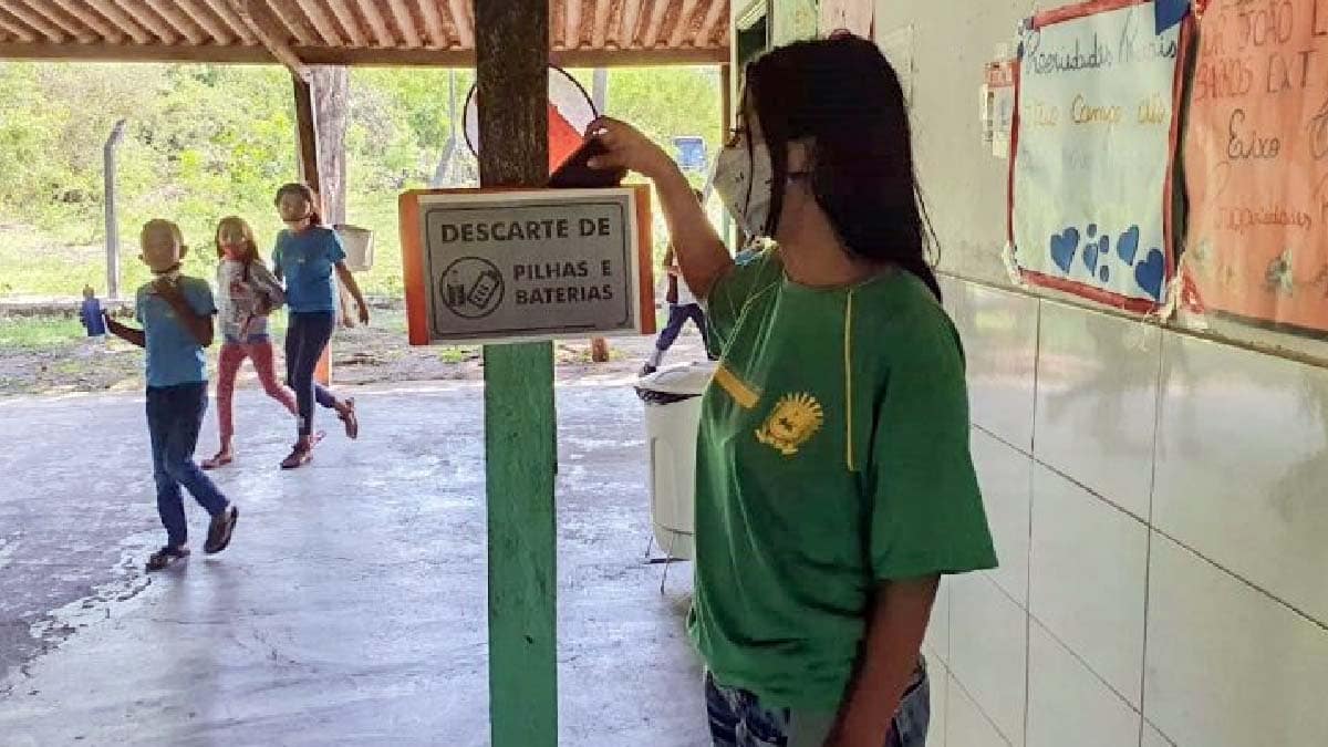Estudantes da Extensão “Paiolzinho” fazem trabalho sobre descarte de lixo eletrônico