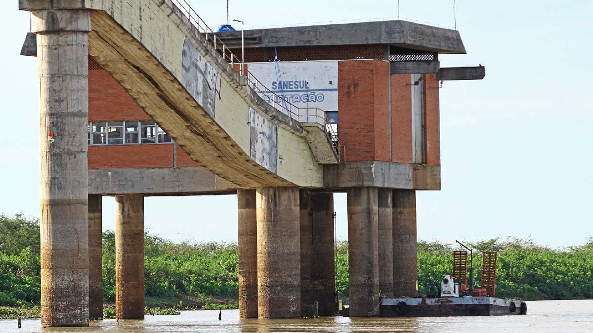 Sanesul opera em situação de atenção na captação de água para Corumbá e Ladário