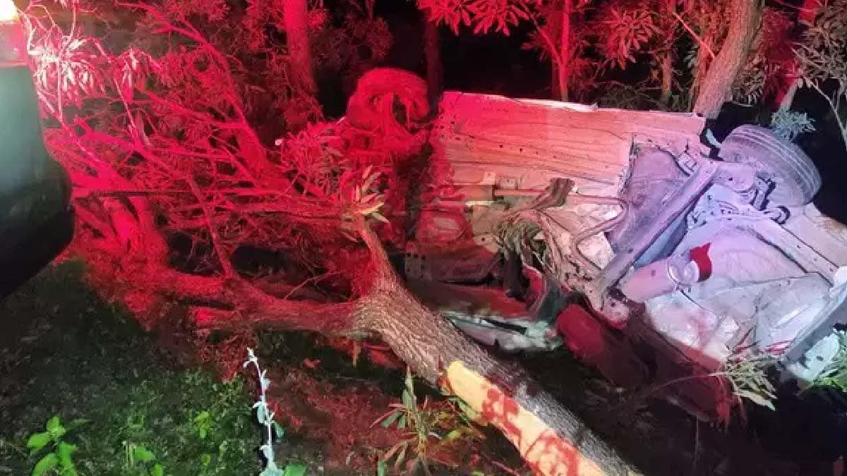 Condutor de carro que capotou na BR-262 estava bêbado e não tinha CNH