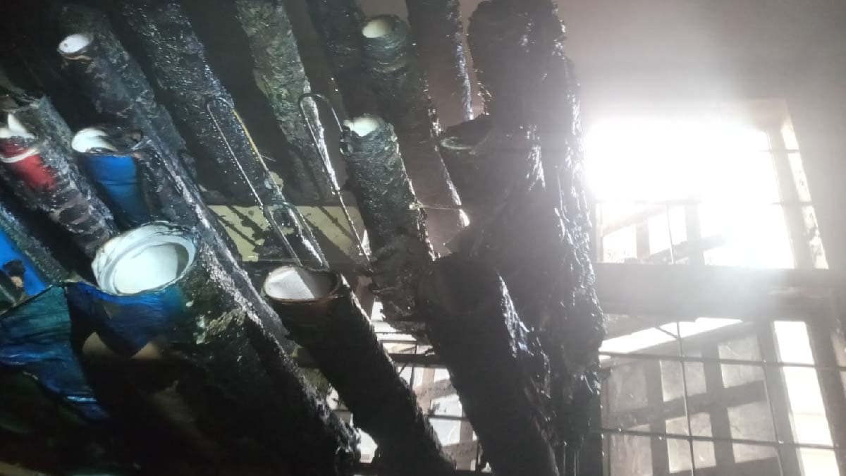 Princípio de incêndio em gráfica mobiliza equipes do Corpo de Bombeiros