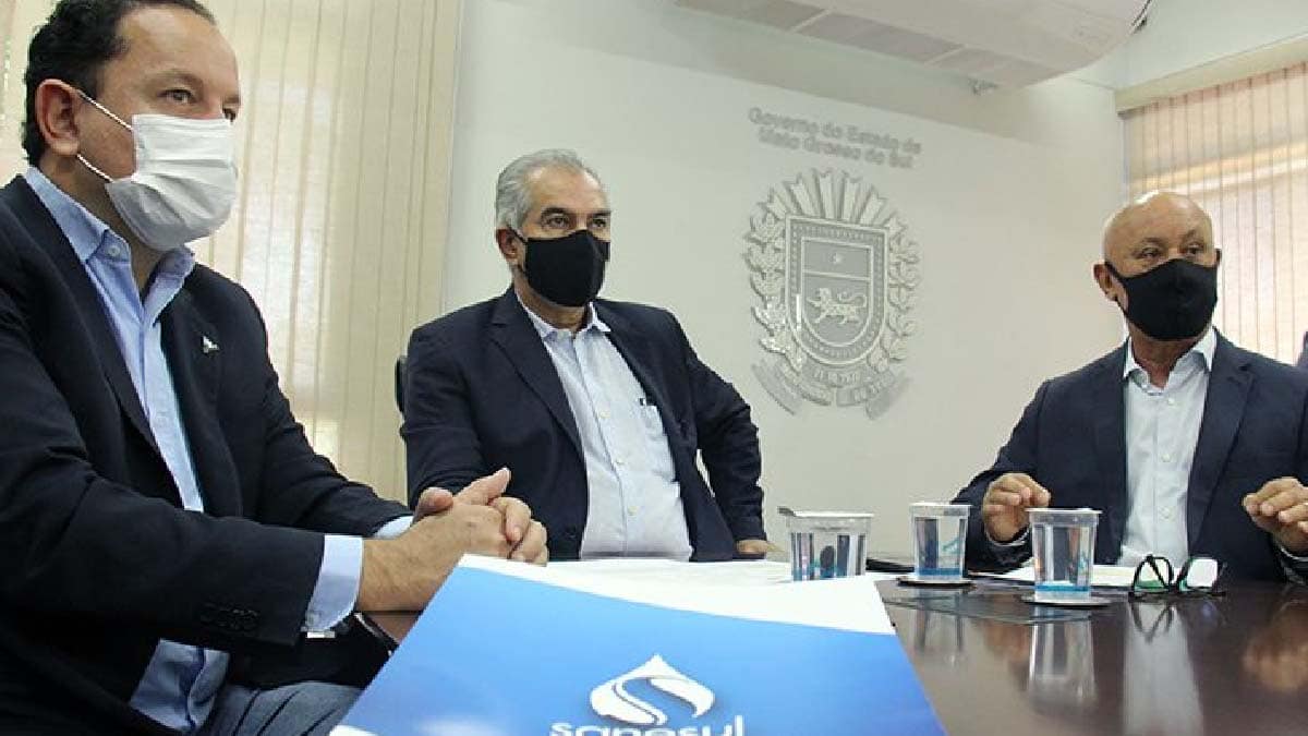 Governo acaba com tarifa mínima e reduz cobrança de água para consumidores da Sanesul