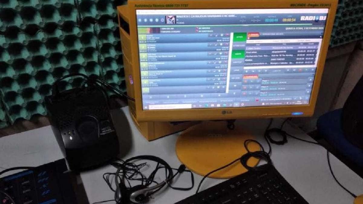 Na Escola da Autoria de Corumbá, projeto mantém Webrádio JGP 24 horas no ar
