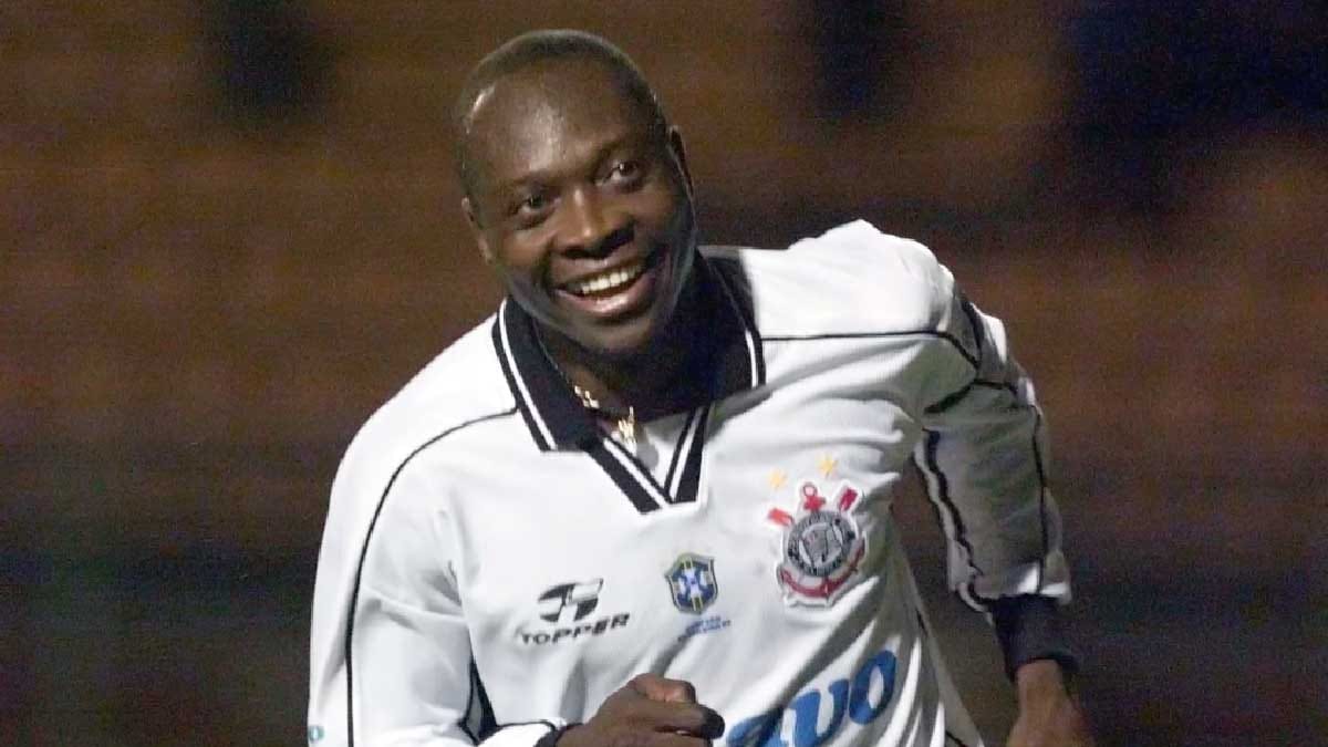 Morre aos 55 anos, ídolo do Corinthians Freddy Rincón
