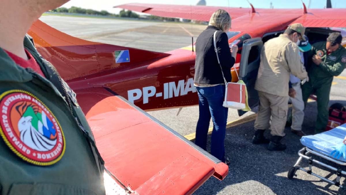 Bombeiros resgatam idoso em fazenda no Pantanal