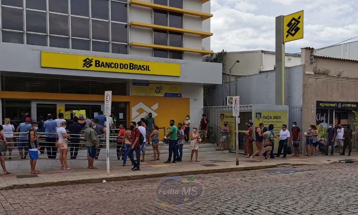Comissão da Câmara pede medidas para evitar aglomeração nas filas de banco em Corumbá