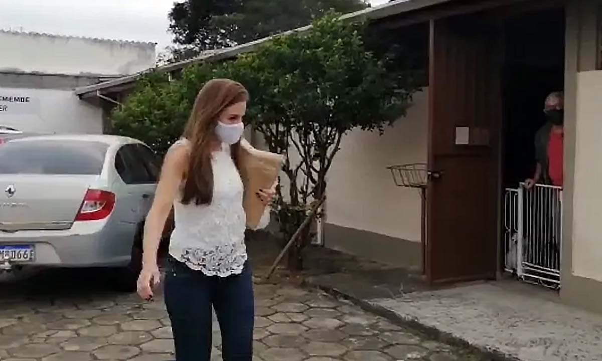 Suzane Richthofen é beneficiada com “saidinha” temporária e deixa presídio de Tremembé