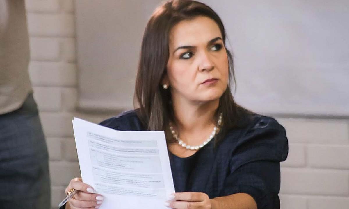 Juiz multa Adriane por má-fé e libera propaganda sobre “folha secreta” em Campo Grande