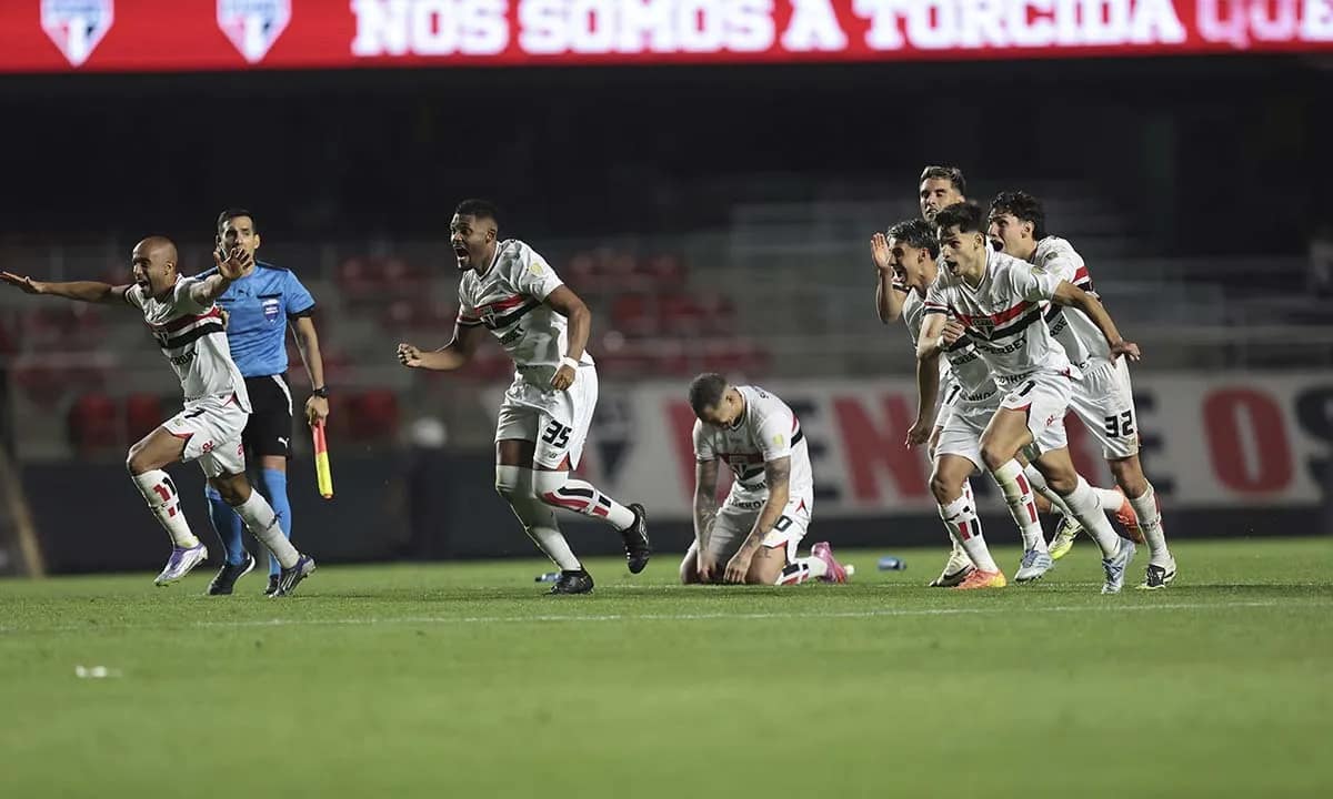 Libertadores: São Paulo vence Atlético nos pênaltis e está nas quartas