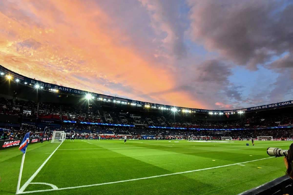 Paris Saint-Germain – dois jogos do clube francês marcados para o final de novembro