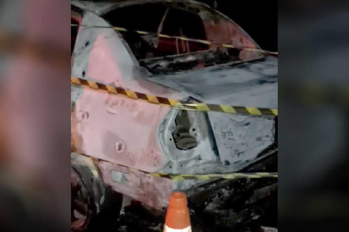 Veículo pega fogo na entrada de Corumbá