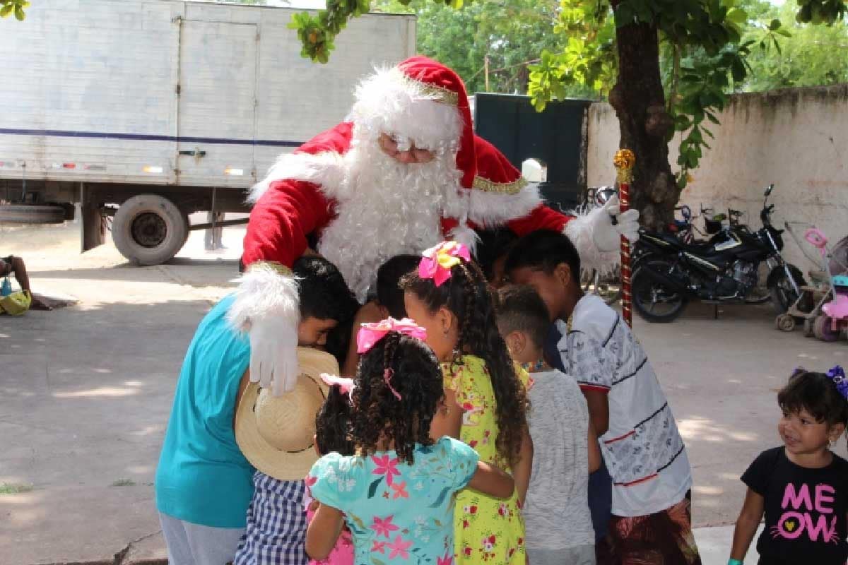 CRAS celebra Natal com entrega de presentes para crianças e jovens em Ladário