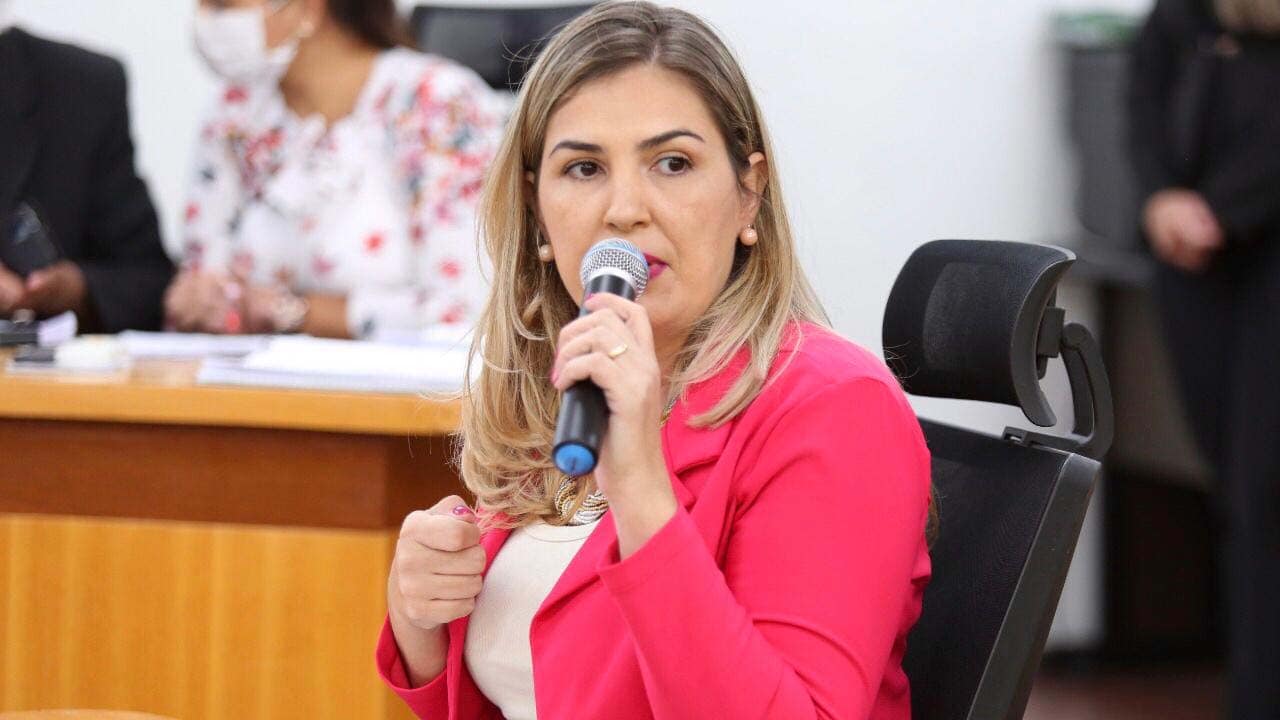 Vereadora cobra mutirão para atendimento no INSS de Corumbá