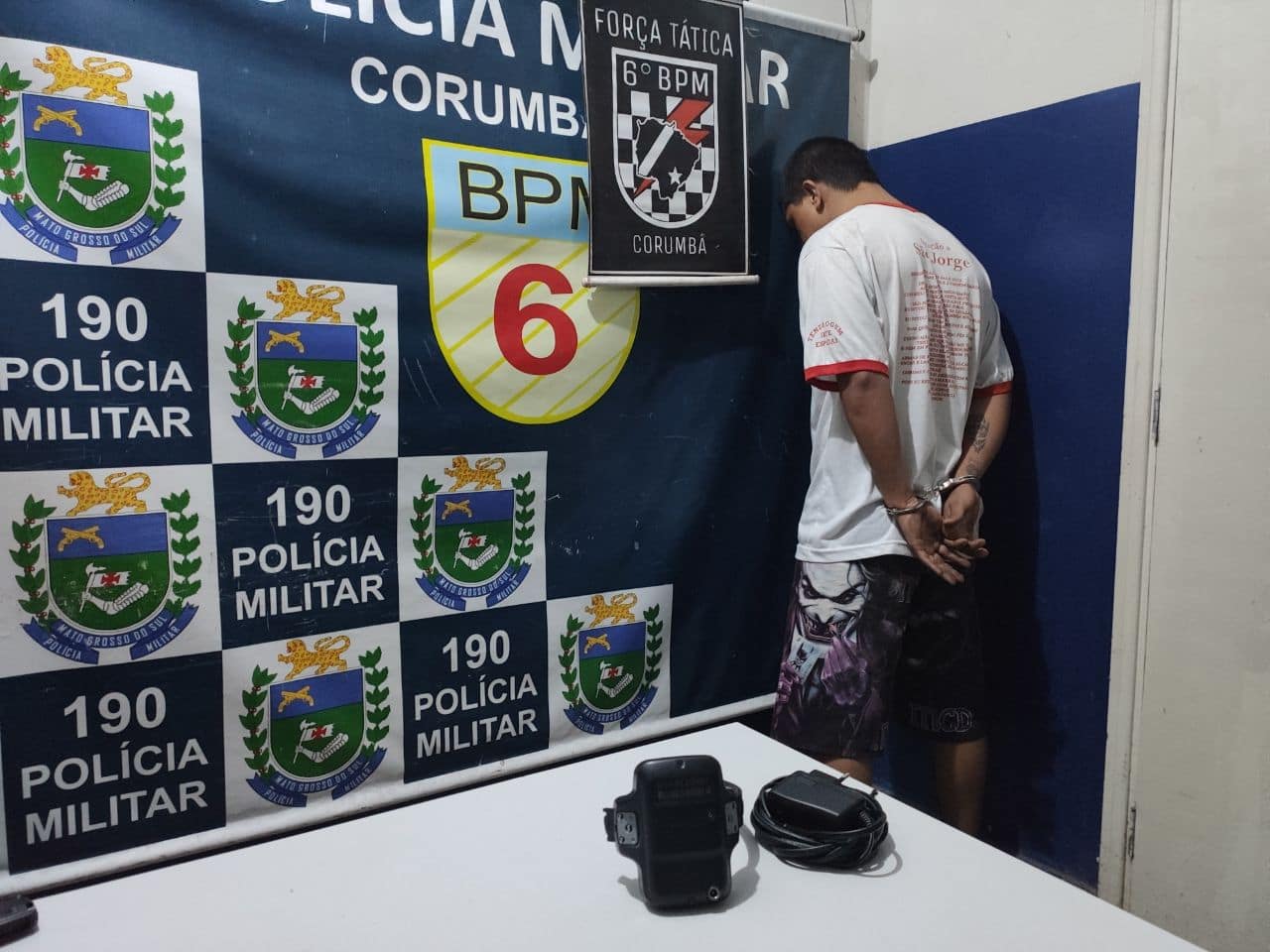 Foragido da justiça é preso pela PM após ser denunciado pela mãe