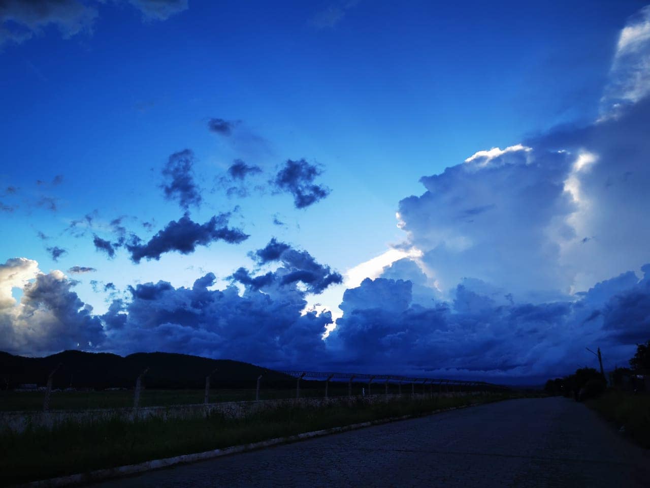 Chuva no final de semana pode atingir 50 mm ao dia e temperaturas não devem passar dos 30°C