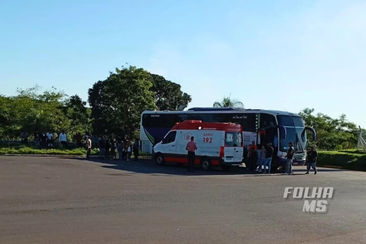 Bolivianos são internados após capsulas com cocaína estourar durante viagem