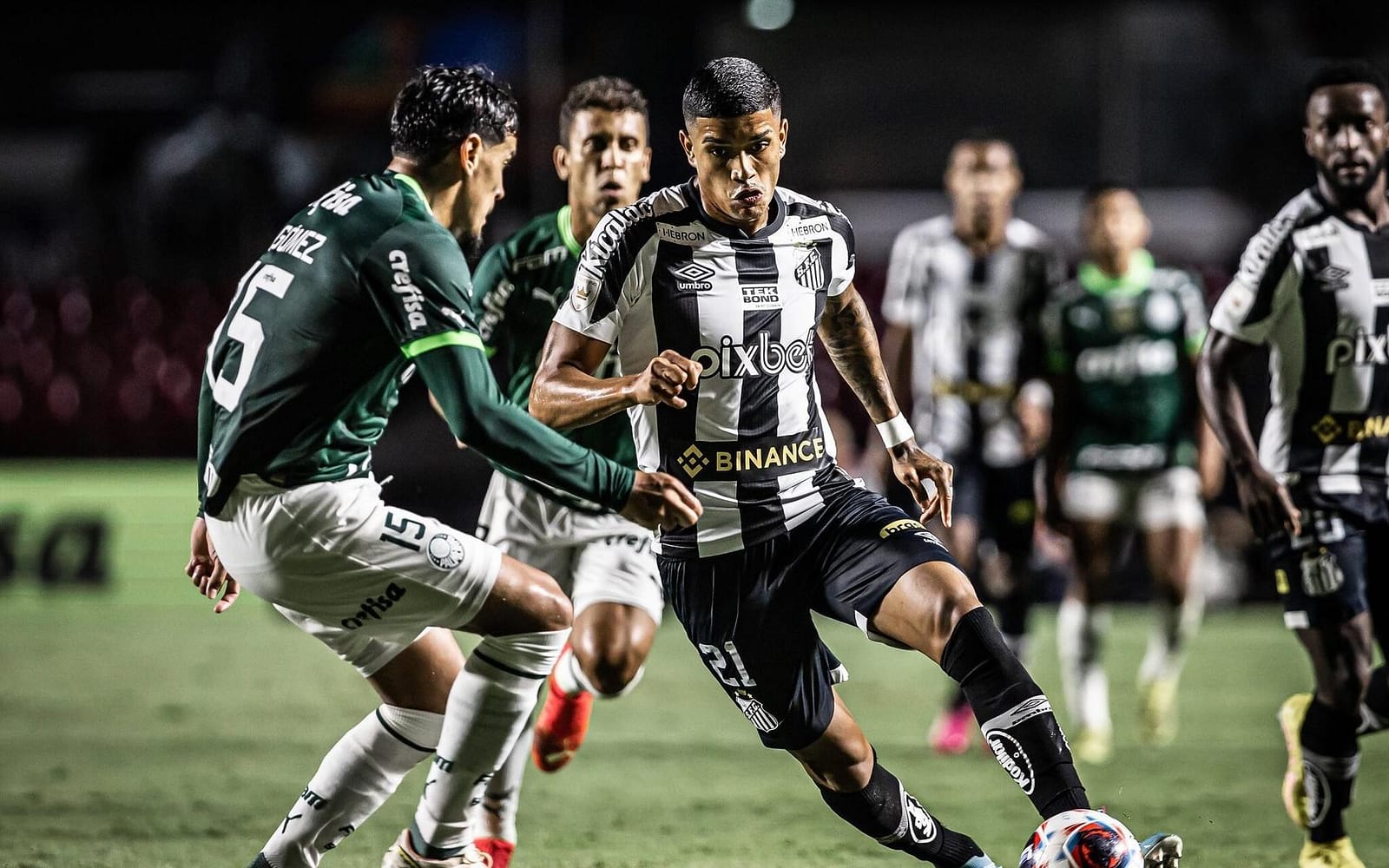 Clássicos regionais abrem 7ª rodada do Brasileirão neste sábado
