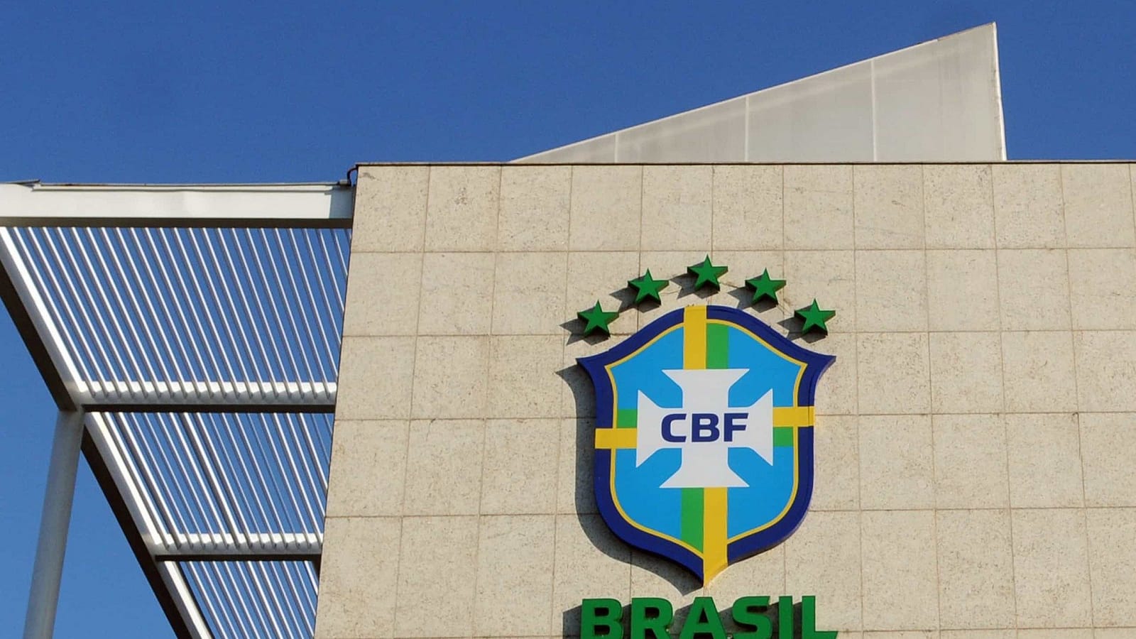 CBF recusará jogos da seleção sem VAR após polêmica em amistoso contra Espanha