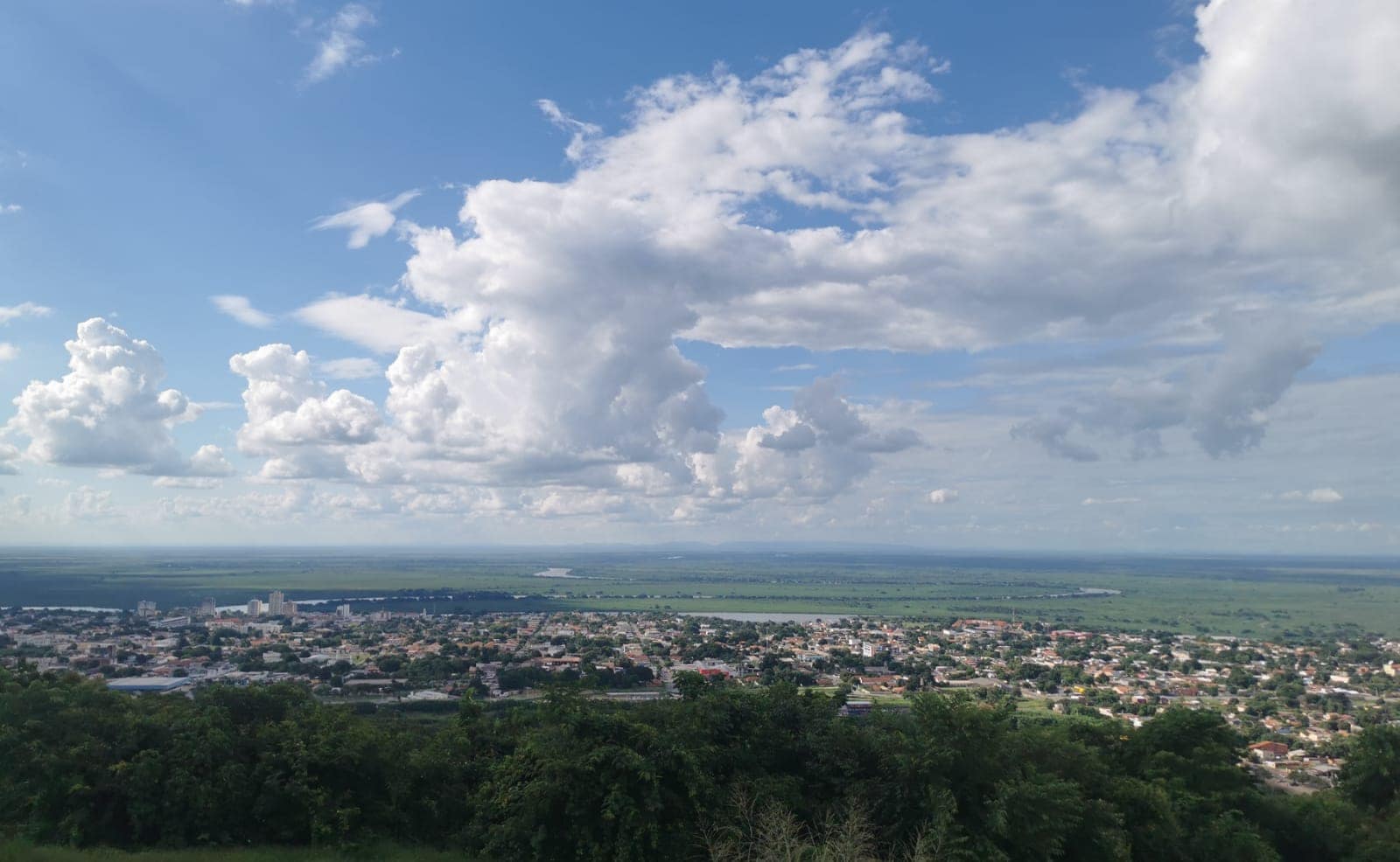 Quarta-feira tem previsão de tempo instável, com chuva em diferentes regiões