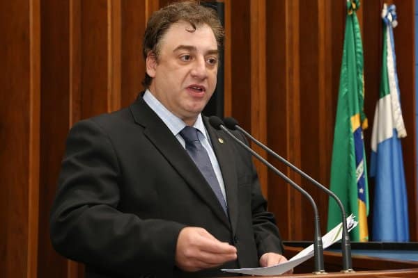 ‘Só falta o sim dele’, diz Neno Razuk sobre ida de Delcídio para o PTB