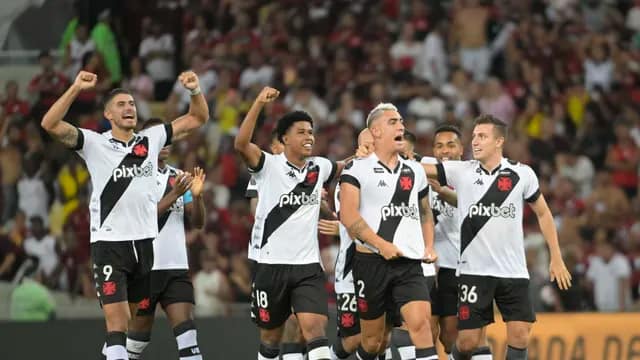 Vasco vence o Flamengo com golaço de Pumita Rodriguez