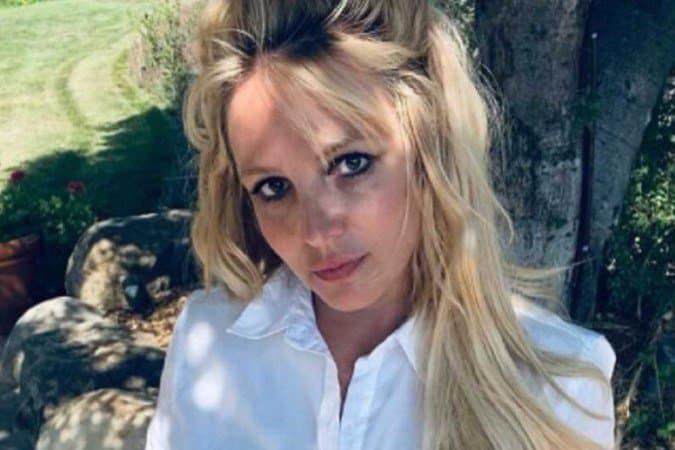 Juíza anula tutela e Britney Spears é oficialmente uma mulher livre