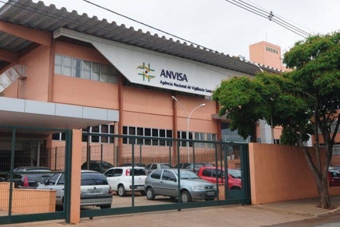 Em resposta a Bolsonaro, servidores da Anvisa fazem vídeo nomeando quem aprovou vacina
