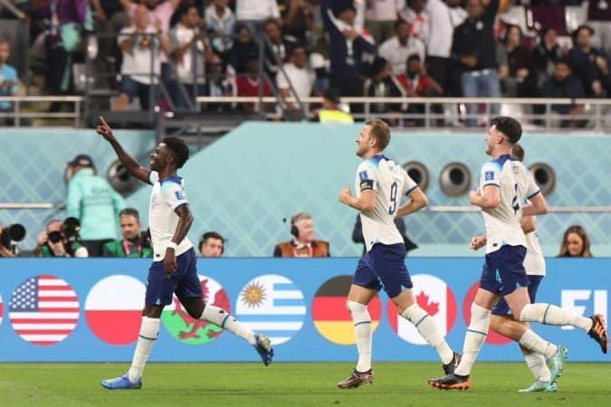 Inglaterra estreia na Copa do Mundo com goleada sobre o Irã