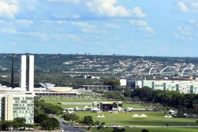 Confira o valor dos salários reajustados dos três Poderes