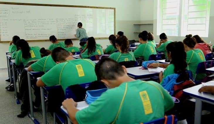 Rede Estadual de Ensino retoma aulas presenciais nesta segunda-feira