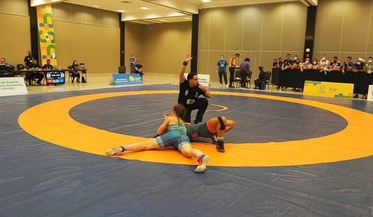 Fundesporte oferece curso gratuito para formação de treinadores de luta olímpica