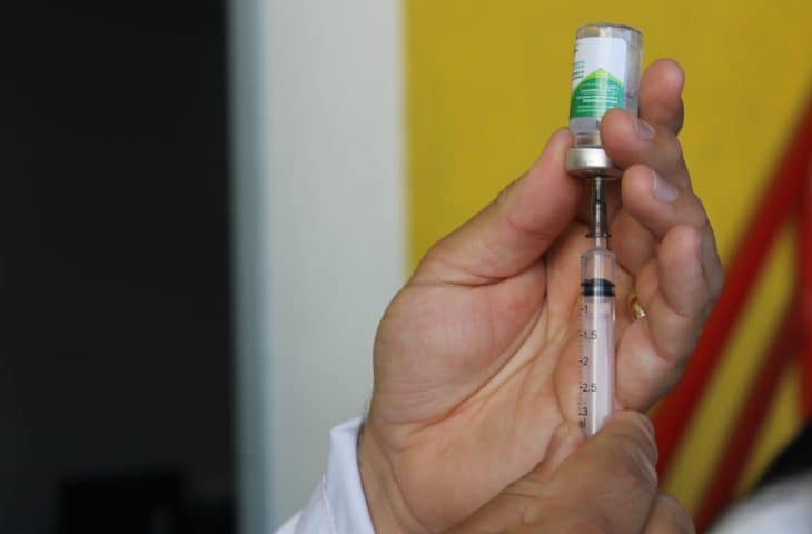 Novo ponto de vacinação em Campo Grande aplica 951 doses contra Influenza em um dia