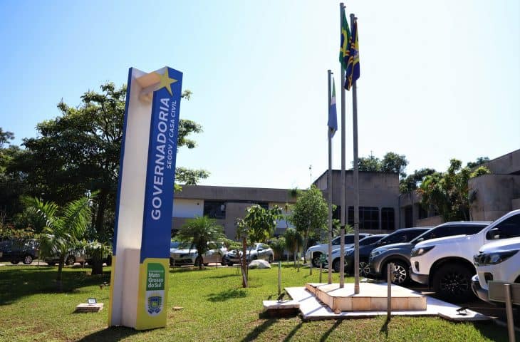 Governo de Mato Grosso do Sul informou que antecipou salários de mais de 86 mil servidores para esta segunda-feira (27), em homenagem ao Dia do Servidor Público.