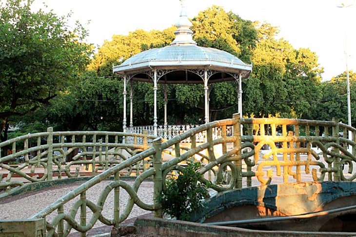 Vereador apresenta projeto para construção de banheiros em praças públicas de Corumbá